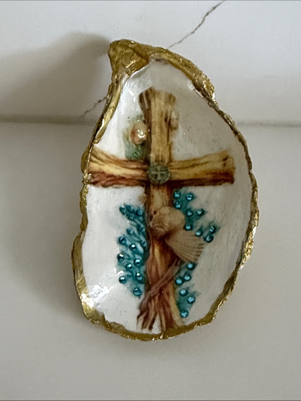 Rhinestone Cross Oyster Dish with Gold Fluid Foil Accent Rim and Shell
